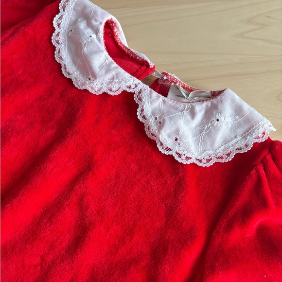 Vintage Red Velvet Sweater with White Lace Collar 6Y Kids. - Picture 3 of 8